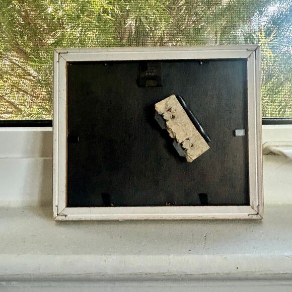 Vintage Framed Embroidered Lace Angel on Fabric in Gold Frame - Picture 10 of 10